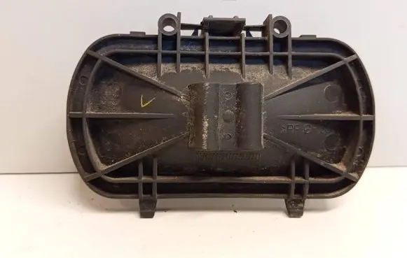 Mazda 6 Headlight/headlamp dust cover F014002522