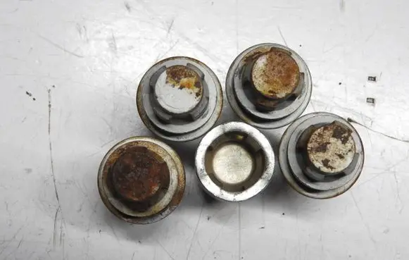 Peugeot 508 Nuts/bolts 9686944310