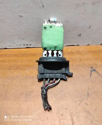 Smart ForFour I Heater blower motor/fan resistor R27KR74K 2R15K R74K
