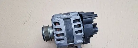 Dacia Sandero III Generator/alternator 231001167R
