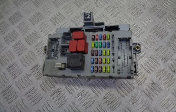 Fiat Croma Fuse box cover 46846746
