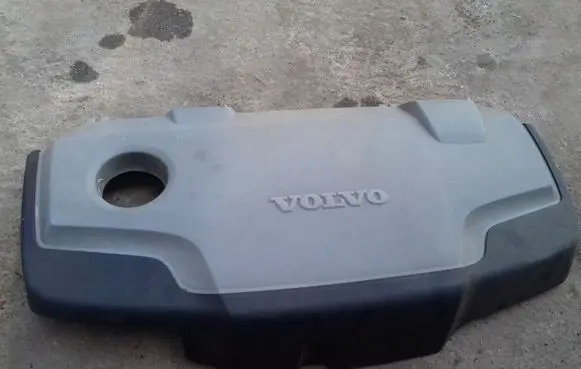 Volvo V70 Engine cover (trim) 30757535