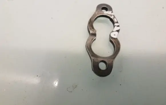 Audi A6 S6 C6 4F Fuel Injector clamp holder