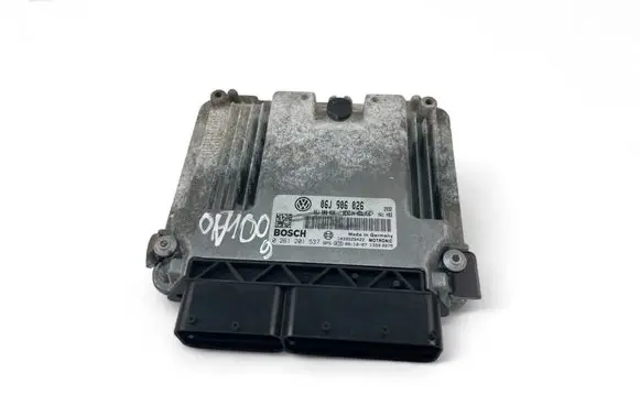 Volkswagen PASSAT CC Engine control unit/module ECU 06J906026 0261201537