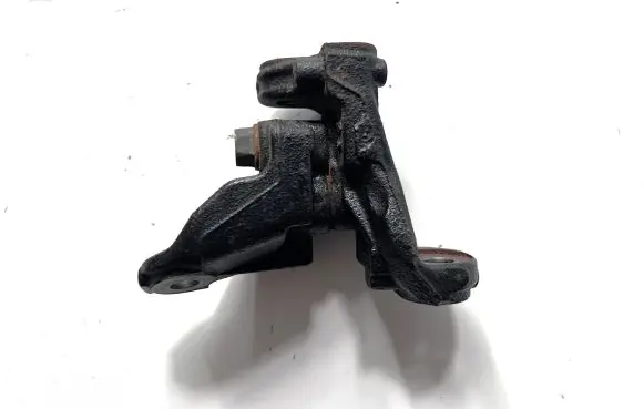 Mazda CX-5 II Engine mounting bracket PE0640070A PE0640070