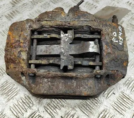 Toyota Hilux (AN10, AN20, AN30) Front brake caliper 477300K071