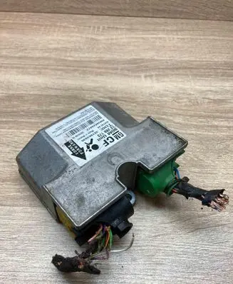 Opel Zafira B Airbag control unit/module 13288173 WithPlug