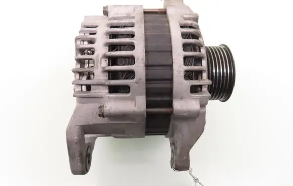 Nissan Almera N16 Generator/alternator