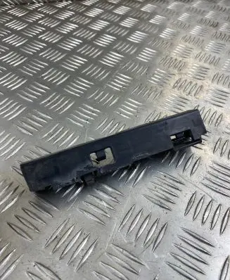 Audi A6 S6 C7 4G Front bumper mounting bracket 4G0853921B