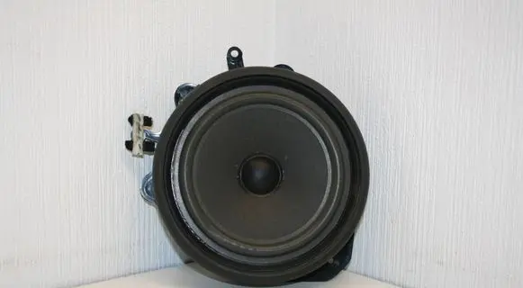 Audi A4 S4 B7 8E 8H Front door speaker 8E0035411 4910410300