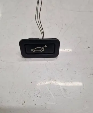 BMW X5 E70 Tailgate/boot open switch button 8375580