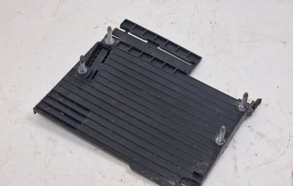 Peugeot 308 Engine control unit holder 9808174680