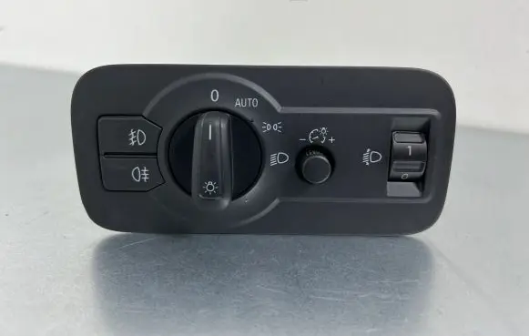 Volkswagen Touareg II Light switch 7P6941431B