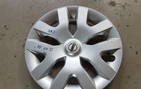 Nissan Qashqai R16 wheel hub/cap/trim 403151KK0B