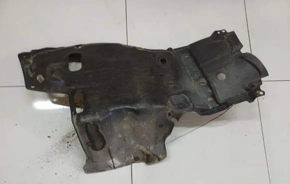 Toyota Corolla Verso AR10 Engine splash shield/under tray 514090F012