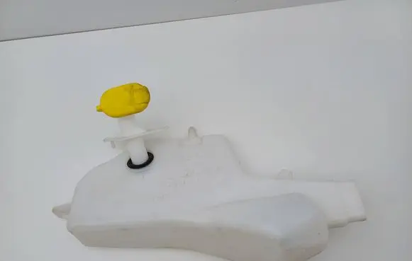 Renault Scenic I Windshield washer fluid reservoir/tank 7700843902