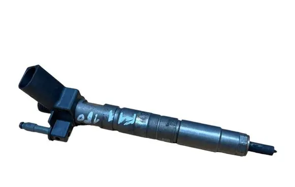 BMW 5 F10 F11 Fuel injector 7805428 0445116024
