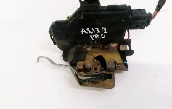 Audi A6 S6 C5 4B Front door lock 4B1837016B