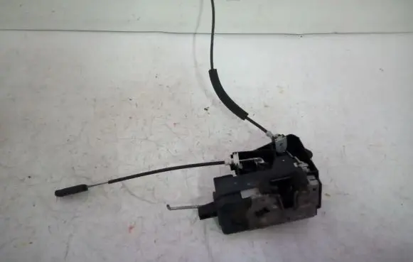 Opel Signum Front door lock 13157763