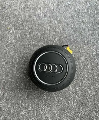 Audi TT TTS RS Mk3 8S Steering wheel airbag 8S0880201T