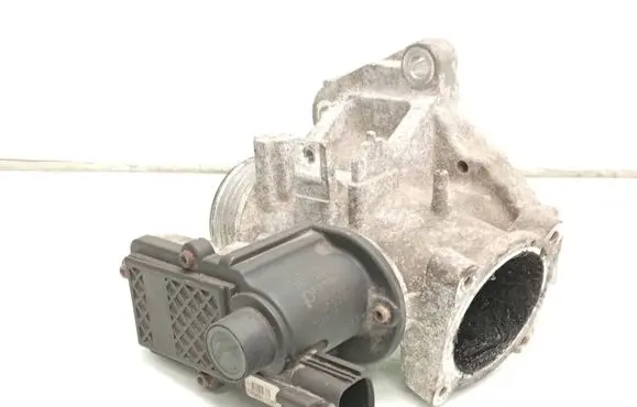 Volvo V70 EGR valve 30774812