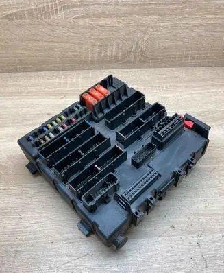 Opel Signum Fuse module 13170890 460023260