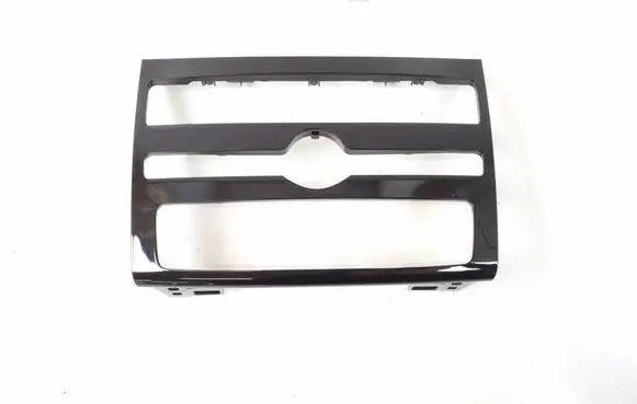 Infiniti Q30 Panel trim 682605DF1A