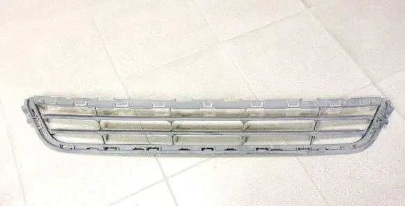 Ford Fusion II Front bumper lower grill DS7317B968ABW