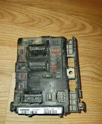Citroen Berlingo Fuse module 9643498680