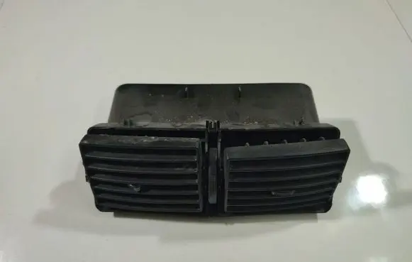 Peugeot Expert Dash center air vent grill A1079302
