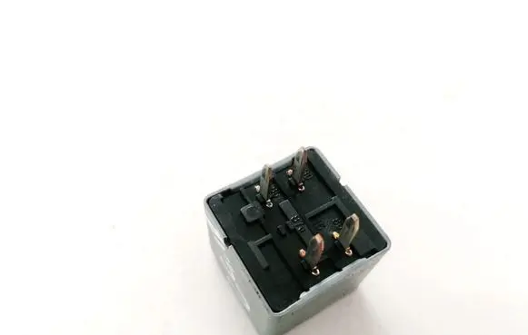KIA Carens I Other relay 0K2A167740