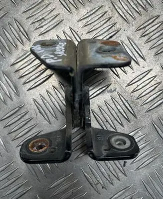 Jeep Grand Cherokee Front door upper hinge 
