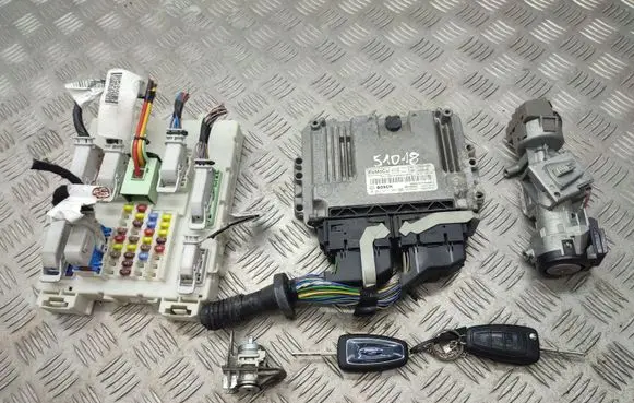 Ford C-MAX II Engine ECU kit and lock set CV6112A650ASA CV6A12B684BC 0261S11893