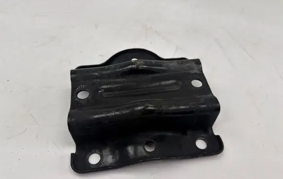 Volkswagen Touareg II Holder (bracket)