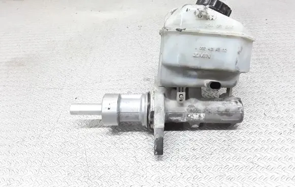 Mercedes-Benz Sprinter W906 Master brake cylinder A0024314902