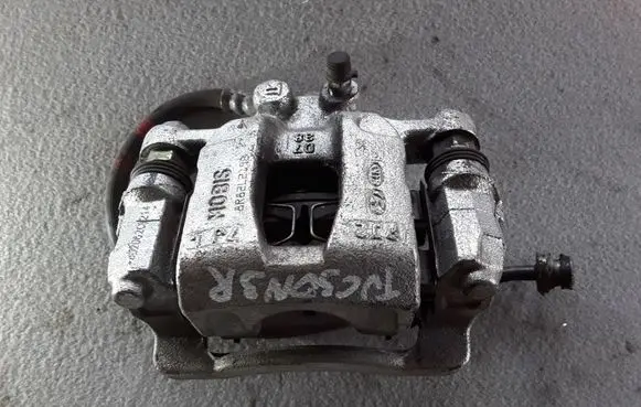 Rear brake caliper