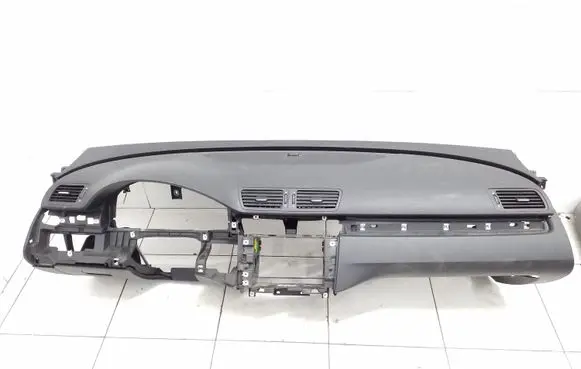 Volkswagen PASSAT B6 Dashboard 3C0880204F 3C1857004B
