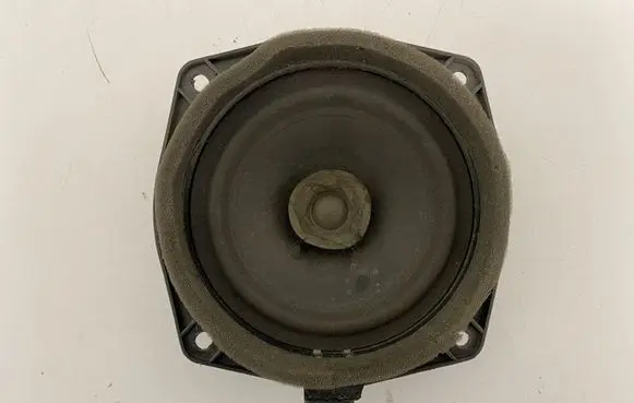 Mitsubishi Colt Front door speaker MN141417