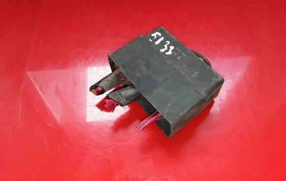 Hyundai Trajet Fuse module 952303A500