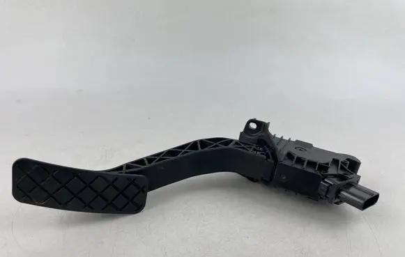 Volkswagen Golf VIII Accelerator throttle pedal 5Q2723503F