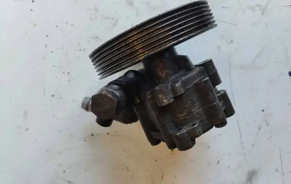 Citroen C5 Power steering pump 9656405380