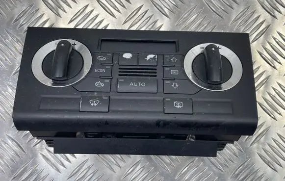 Audi A3 S3 8P Climate control unit 8P0820043
