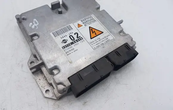 Nissan X-Trail T30 Engine control unit/module 23710EQ44B 2758002957