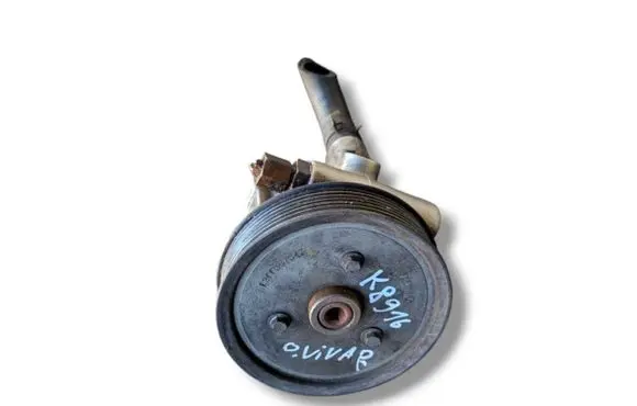 Opel Vivaro Power steering pump 8200357347
