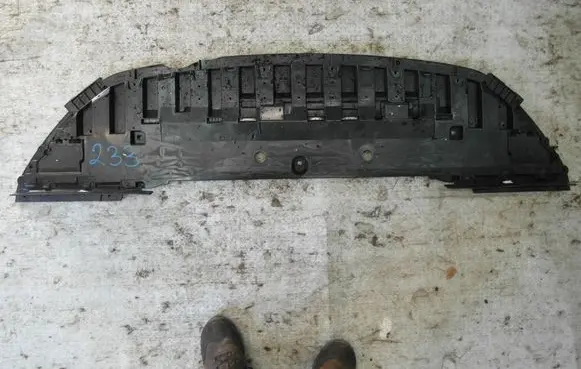 Dacia Sandero III Front bumper lip 622350503R