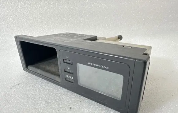 Mazda 323 F Screen/display/small screen 9F219F