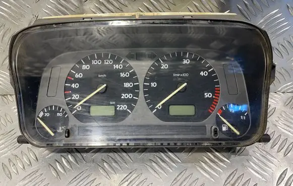 Speedometer (instrument cluster)