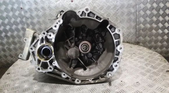 Manual 5 speed gearbox