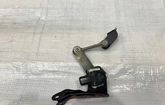 Suzuki Swift III Sensor 8E1222 B0446182