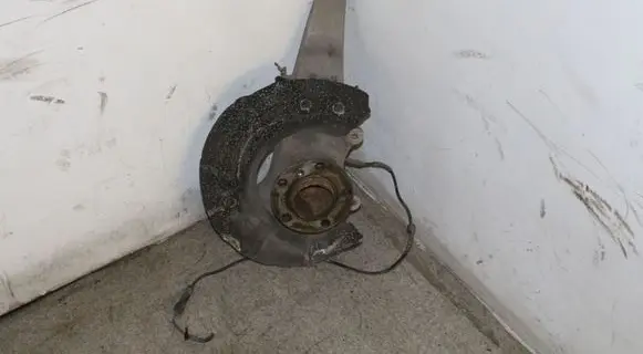 BMW 5 F10 F11 Front wheel hub spindle knuckle
